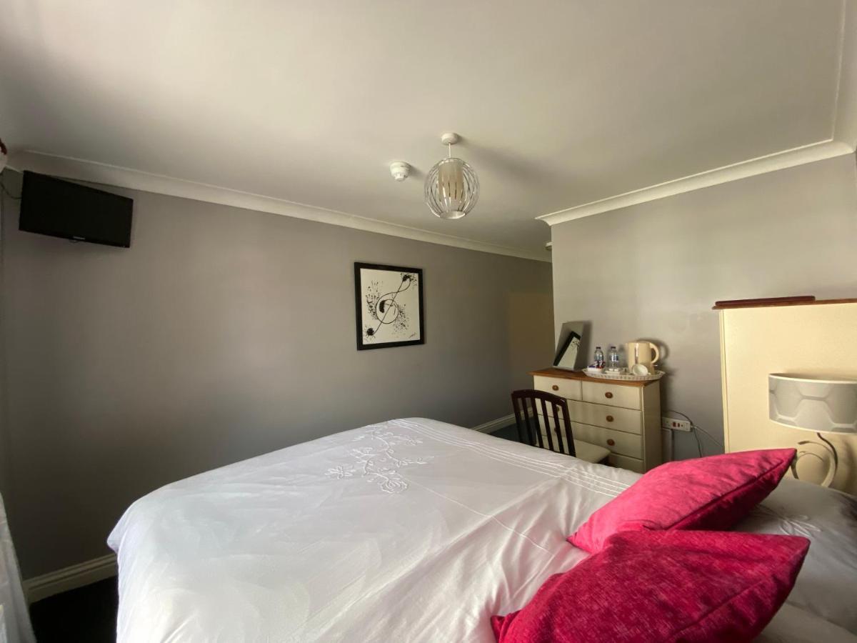 Flambards Hotel كارديغين المظهر الخارجي الصورة